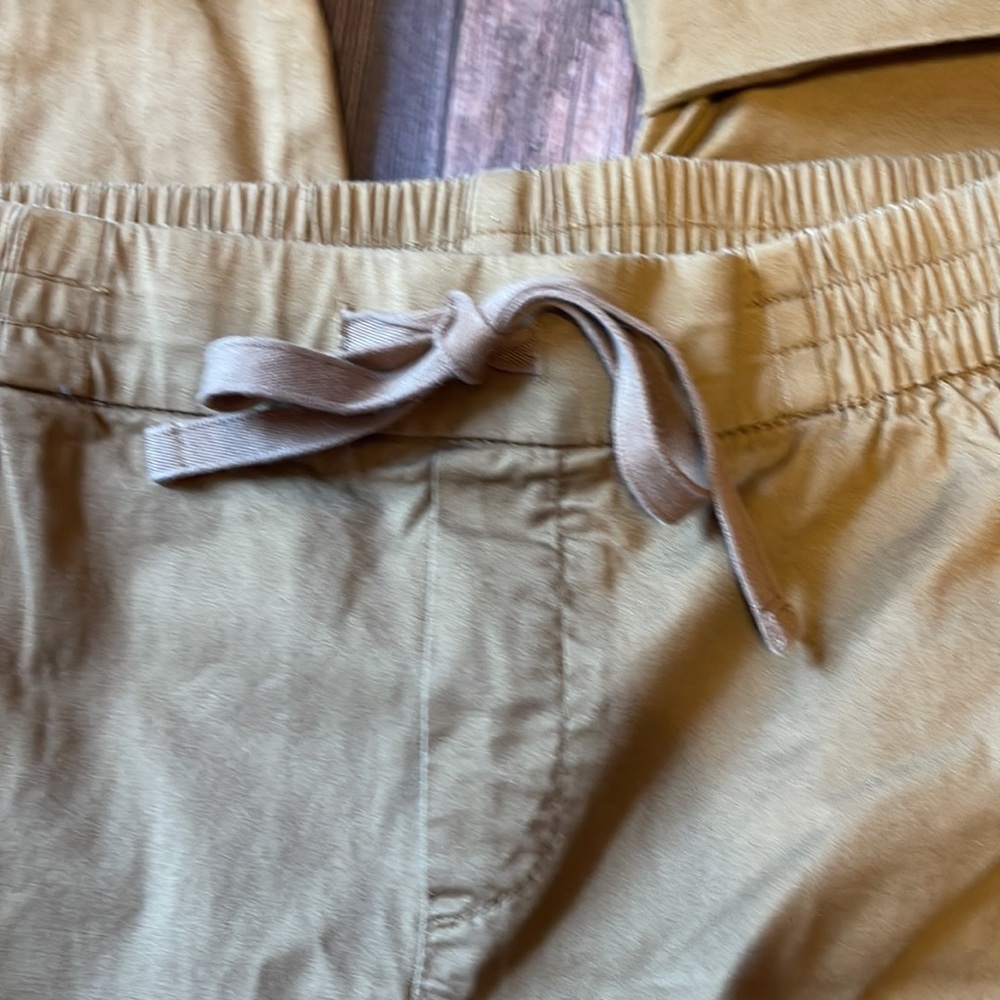 Old Navy pull on chinos! - Picture 5 of 5